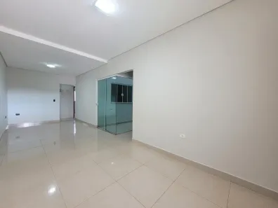 Casa com 3 Quartos para alugar, 105m² no Jardim Itália II, Maringá