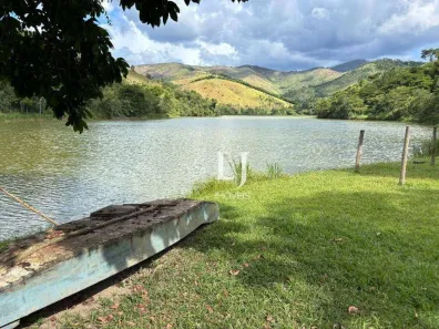 Fazenda / Sítio / Chácara com 4 Quartos à venda, 200m² no , Areal