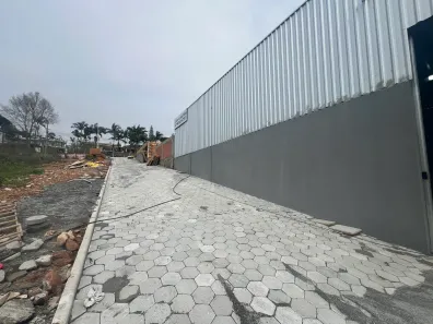 Galpão / Depósito / Armazém para alugar, 400m² no Rio Pequeno, Camboriú