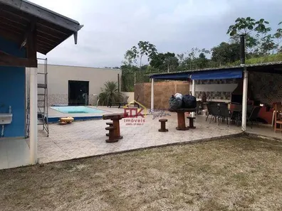 Fazenda / Sítio / Chácara com 2 Quartos à venda, 2100m² no Chácara Marambaia, Caçapava