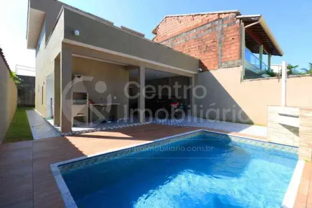 Casa com 3 Quartos à venda, 150m² no Belmira Novaes, Peruíbe