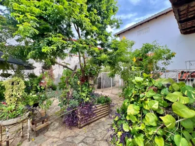 Sobrado com 7 Quartos à venda, 432m² no Região dos Lagos, Brasília