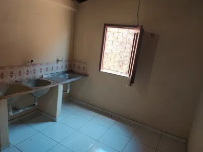 Casa com 2 Quartos para alugar, 50m² no Sinhá Sabóia, Sobral