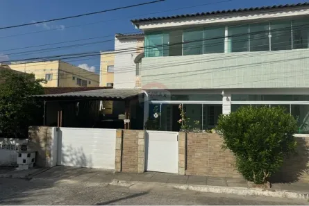 Casa de Condomínio com 3 Quartos à venda, 200m² no Universitário, Caruaru