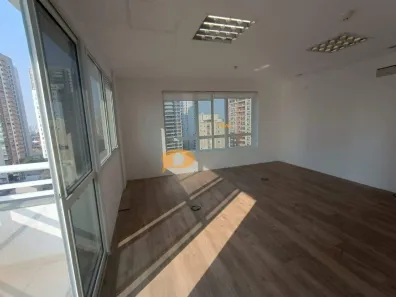 Conjunto Comercial / Sala à venda, 38m² no Vila Dom Pedro I, São Paulo