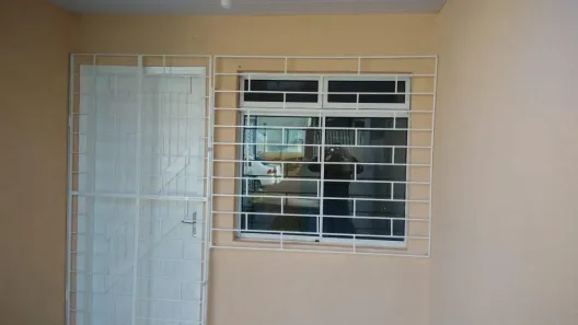 Casa com 2 Quartos para venda ou aluguel, 99m² no Gralha Azul, Fazenda Rio Grande