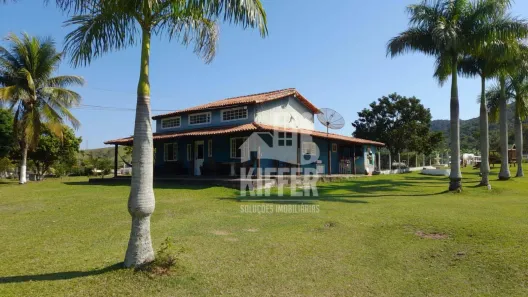 Fazenda / Sítio / Chácara com 3 Quartos à venda, 210m² no Caxito, Maricá