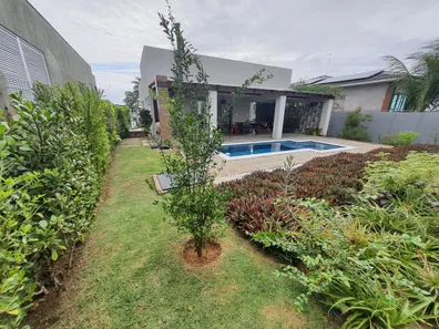 Casa de Condomínio com 3 Quartos para venda ou aluguel, 300m² no Alphaville (Abrantes), Camaçari