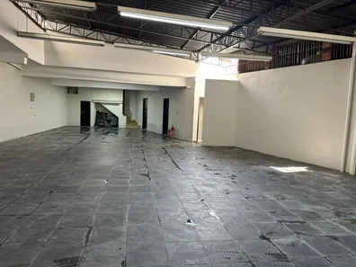 Loja / Salão / Ponto Comercial à venda, 465m² no Vila Flórida, Guarulhos
