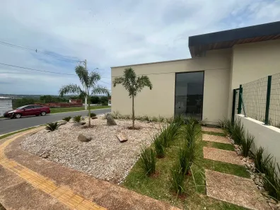 Casa de Condomínio com 3 Quartos à venda, 200m² no Jardins Capri, Senador Canedo
