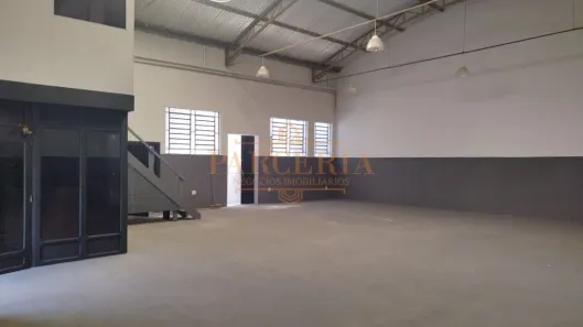Galpão / Depósito / Armazém para alugar, 250m² no Boa Vista, Araçatuba