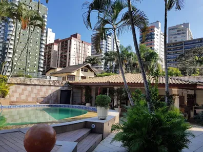 Sobrado com 5 Quartos à venda, 370m² no Canto do Forte, Praia Grande