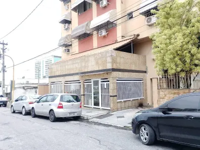 Apartamento com 2 Quartos para alugar, 75m² no Centro, São Gonçalo