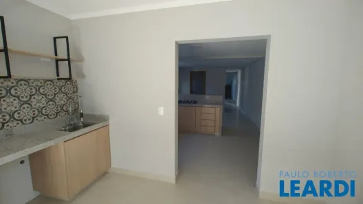 Sobrado com 3 Quartos à venda, 135m² no Jardins de Florença, Poços de Caldas