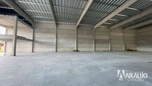 Galpão / Depósito / Armazém para alugar, 750m² no Machados, Navegantes