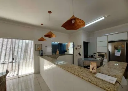 Fazenda / Sítio / Chácara com 3 Quartos para venda ou aluguel, 400m² no Jardim Colibri, Marília