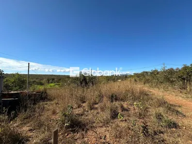 Terreno / Lote / Condomínio para alugar, 1599m² no Chácara Ceres, Montes Claros