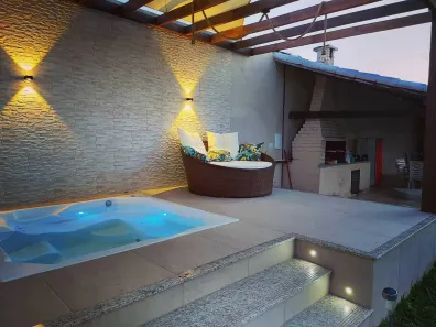 Casa com 3 Quartos para alugar, 200m² no Ipitangas, Saquarema