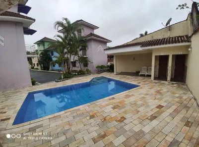 Sobrado com 3 Quartos para alugar, 90m² no Indaiá, Bertioga