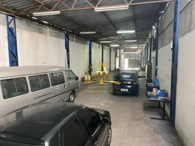 Galpão / Depósito / Armazém à venda, 68m² no Vila Caldas, Carapicuíba