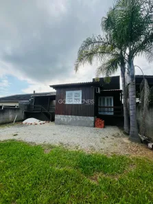 Casa com 2 Quartos para alugar, 72m² no Vila Floresta II, Criciúma