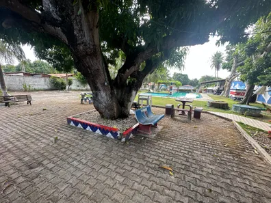 Fazenda / Sítio / Chácara com 5 Quartos para alugar, 4050m² no Tapera, Aquiraz