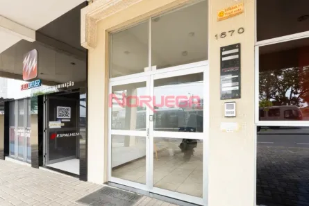 Conjunto Comercial / Sala para alugar, 67m² no Bacacheri, Curitiba