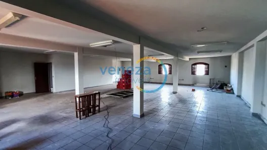 Conjunto Comercial / Sala para alugar, 240m² no Jardim Riviera, Cambé