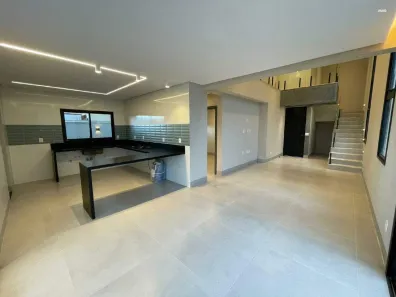 Sobrado com 4 Quartos à venda, 213m² no Jardins Capri, Senador Canedo