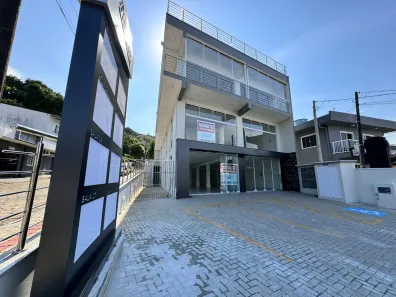 Loja / Salão / Ponto Comercial para alugar, 110m² no Centro, Penha