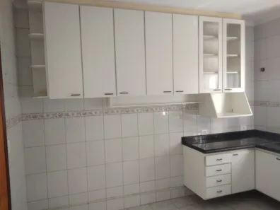 Casa com 3 Quartos para alugar, 110m² no Vila Santa Tereza, Presidente Prudente