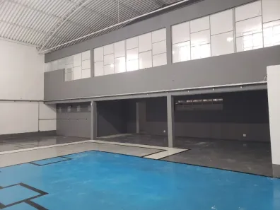 Galpão / Depósito / Armazém para alugar, 571m² no Jardim Fontana, Cotia