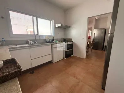 Casa com 5 Quartos para venda ou aluguel, 405m² no Balneário Praia do Pernambuco, Guarujá