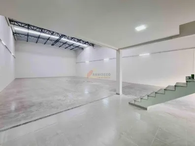 Galpão / Depósito / Armazém à venda, 370m² no Ipiranga, Divinópolis