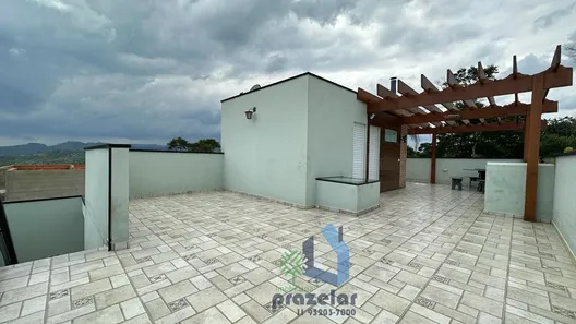 Sobrado com 3 Quartos à venda, 200m² no Dona Catarina, Mairinque