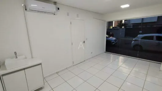 Conjunto Comercial / Sala para alugar, 80m² no Tocantins, Toledo