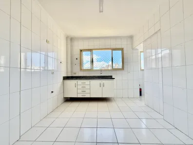 Apartamento com 3 Quartos para alugar, 130m² no Marapé, Santos