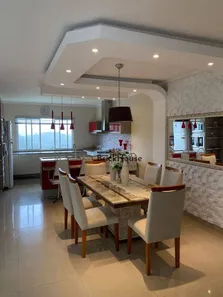 Casa de Condomínio com 3 Quartos para venda ou aluguel, 800m² no Estação, São Roque