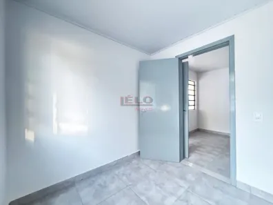 Casa com 3 Quartos para alugar, 94m² no Conjunto Habitacional Sanenge III, Maringá