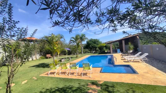 Fazenda / Sítio / Chácara com 3 Quartos à venda, 1300m² no , Mairinque