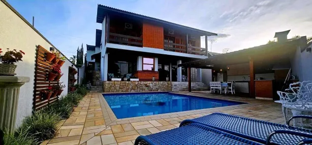 Casa com 3 Quartos à venda, 333m² no Centro, Águas de São Pedro
