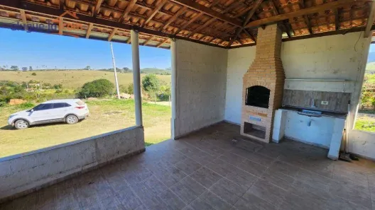Fazenda / Sítio / Chácara com 4 Quartos à venda, 180m² no Chácara Marambaia, Caçapava