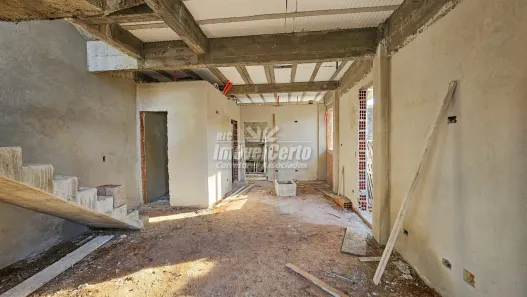 Sobrado com 3 Quartos à venda, 165m² no Xaxim, Curitiba