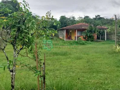 Fazenda / Sítio / Chácara com 2 Quartos à venda, 214m² no Balneario Regina Maria, Mongaguá
