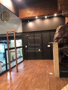 Loja / Salão / Ponto Comercial para alugar, 30m² no Centro, Petrópolis