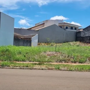Terreno / Lote / Condomínio à venda, 810m² no Centro, Rolândia