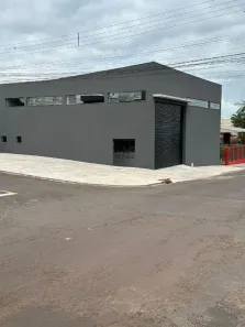 Loja / Salão / Ponto Comercial para alugar, 420m² no Vila Araponguinha, Arapongas