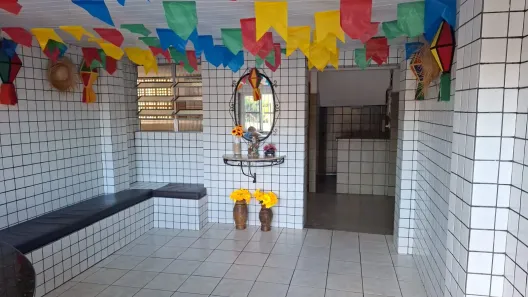 Apartamento com 3 Quartos para alugar, 80m² no Areias, Recife