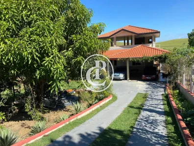 Fazenda / Sítio / Chácara com 3 Quartos à venda, 190m² no Chácara Marambaia, Caçapava