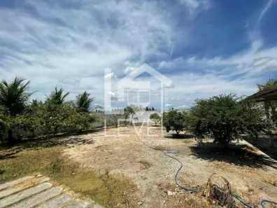 Fazenda / Sítio / Chácara com 3 Quartos para venda ou aluguel, 140m² no , Aquiraz